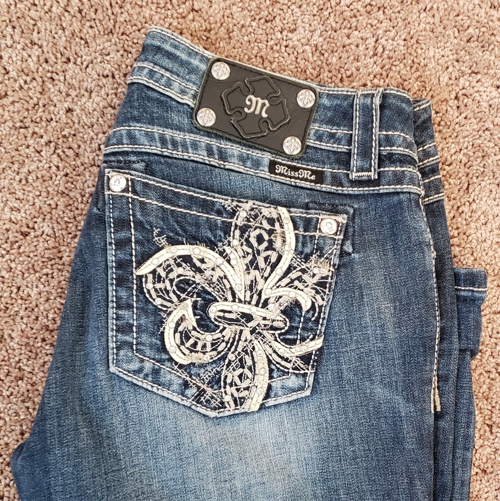boot cut jeans